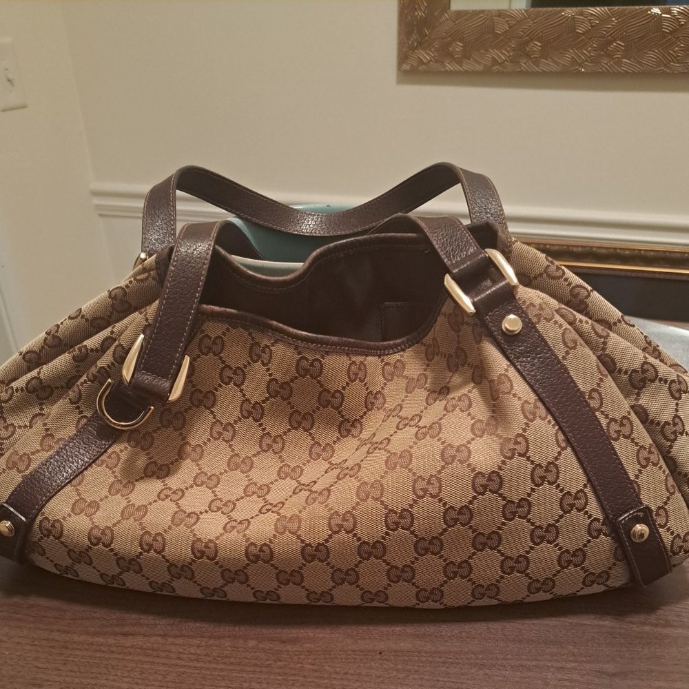 Like New Gucci Bag